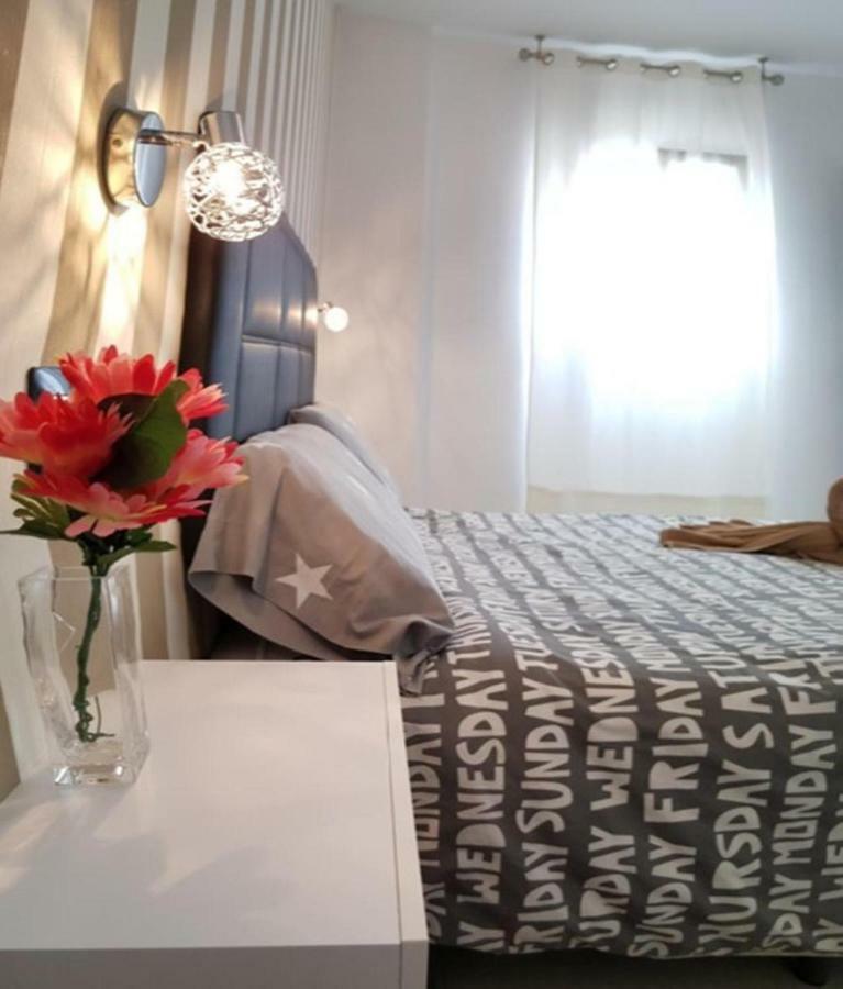 Apartamento Málaga Alcolea Exterior foto